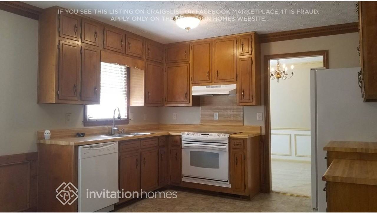 2944 Blankenship Loop Sw - Photo 3 of 11