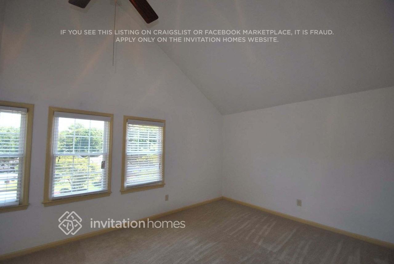 2944 Blankenship Loop Sw - Photo 6 of 11