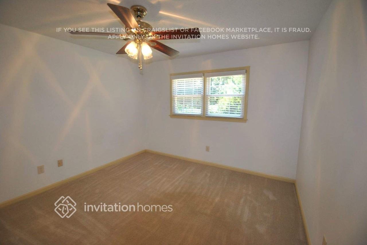 2944 Blankenship Loop Sw - Photo 7 of 11