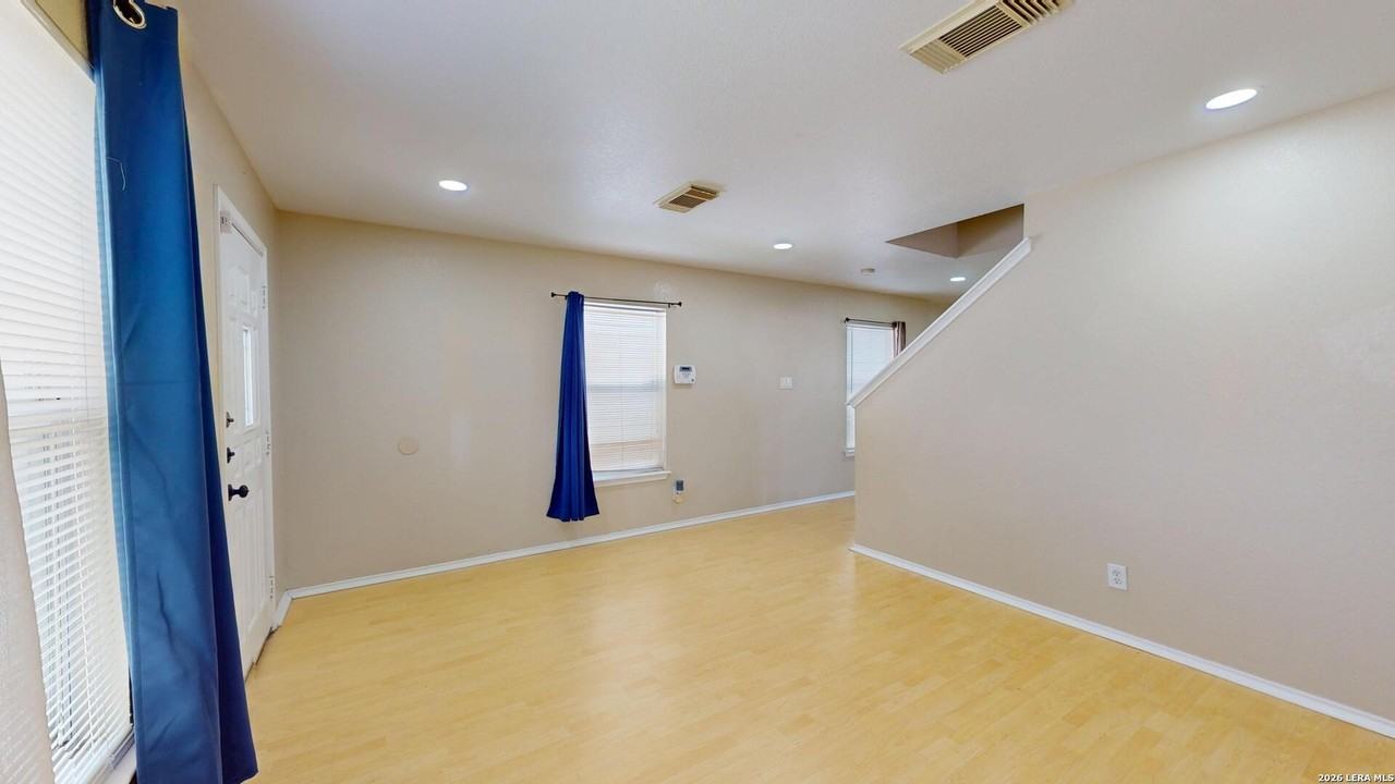 83 Viking Oak - Photo 4 of 26