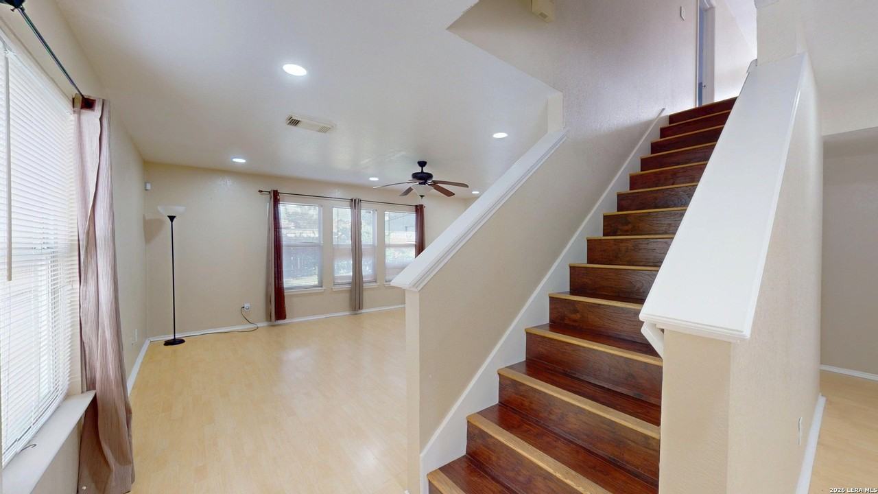 83 Viking Oak - Photo 6 of 26