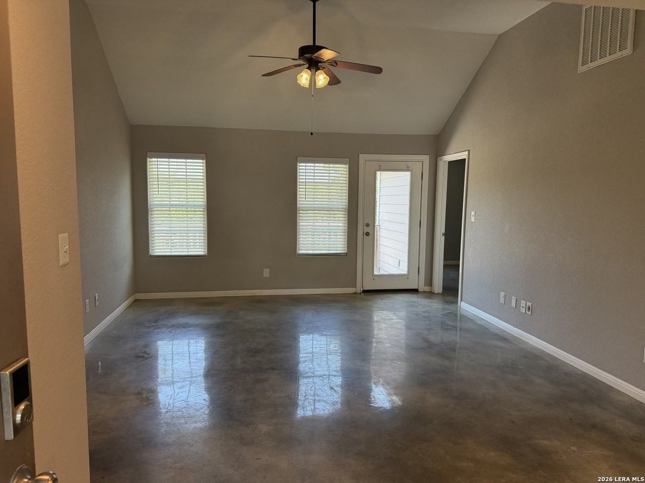 591 Burr Oak Ln - Photo 2 of 13