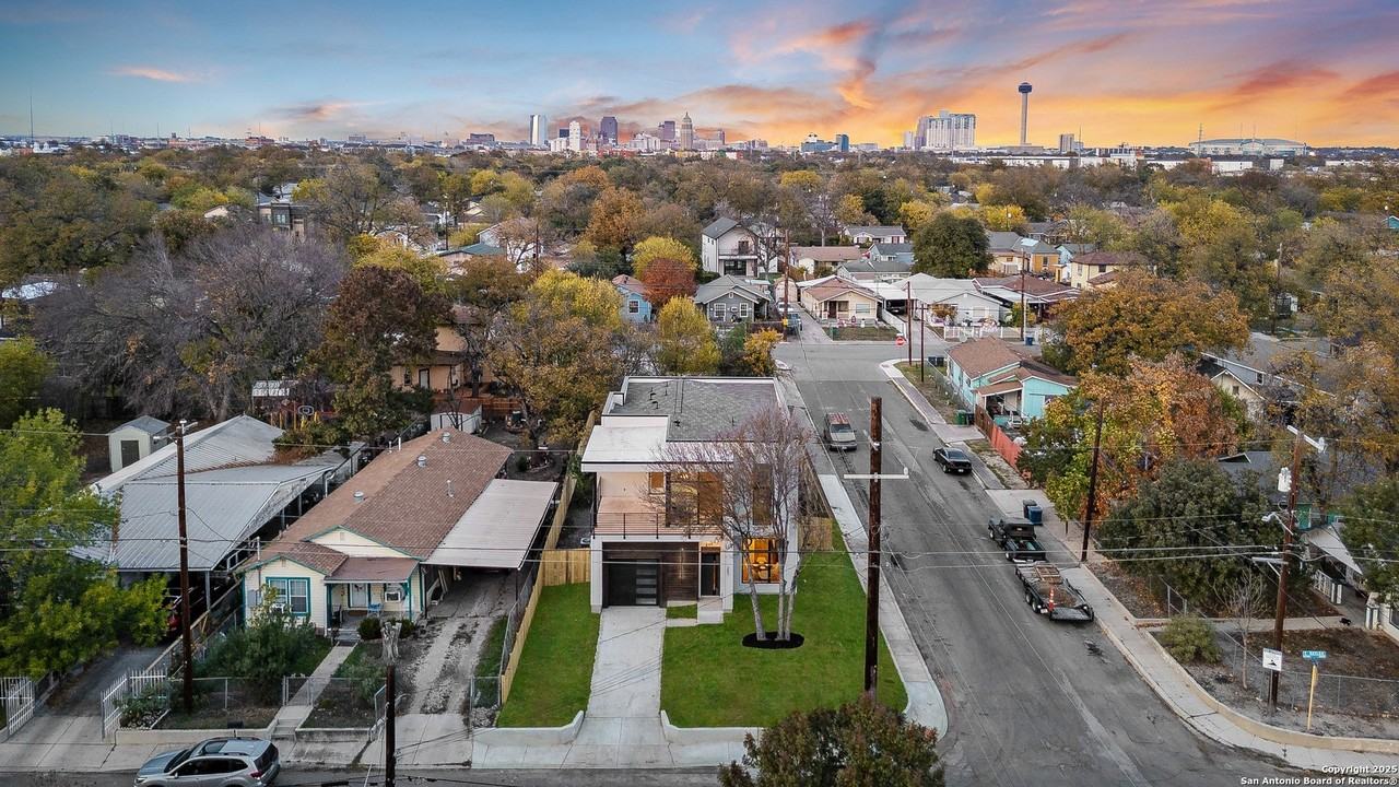 257 E Baylor - Photo 7 of 50