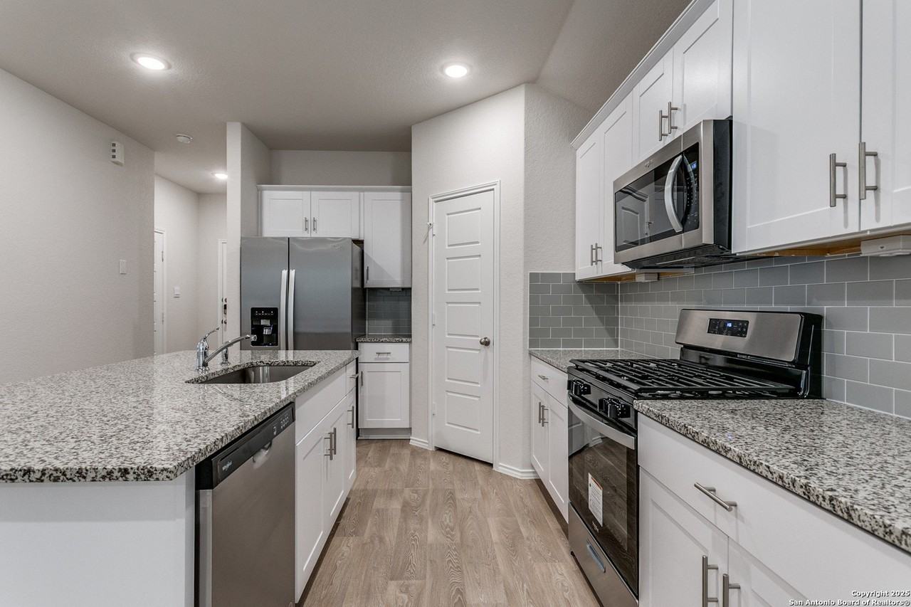 1714 Kolbe Trl - Photo 5 of 25