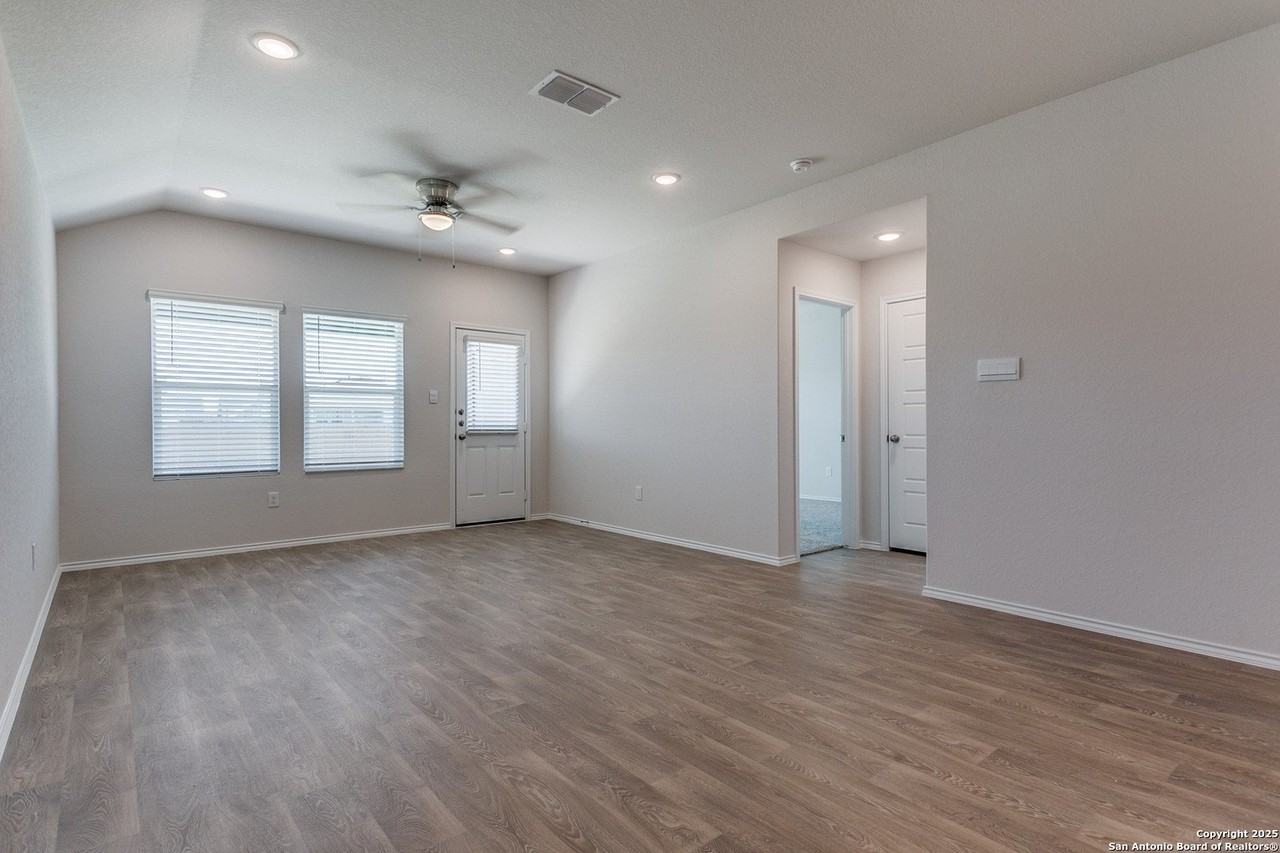 1714 Kolbe Trl - Photo 7 of 25