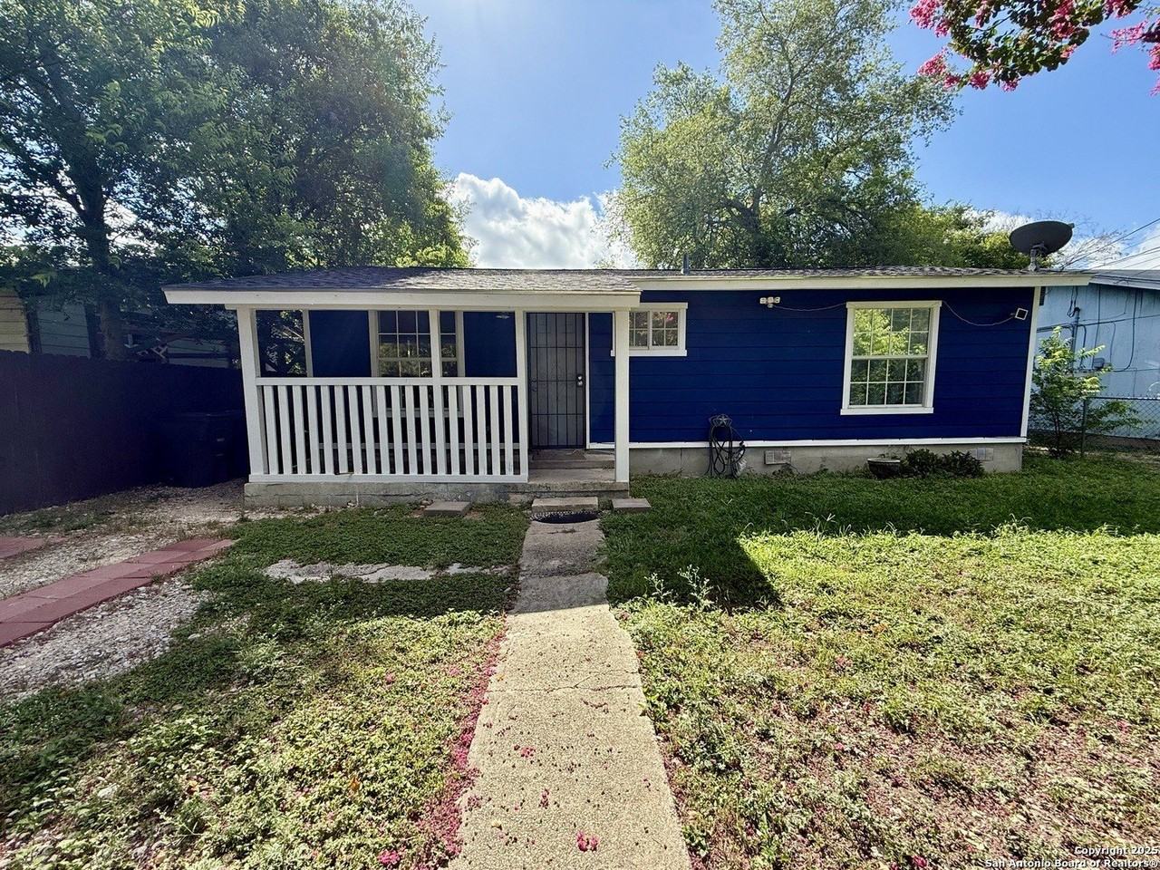 230 S San Gabriel Ave - Photo 2 of 22