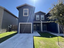 featured image of 7010 Lakeview Dr #101