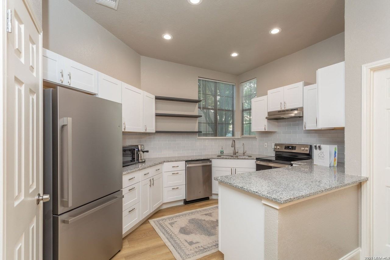 11306 Cedar Park - Photo 5 of 19
