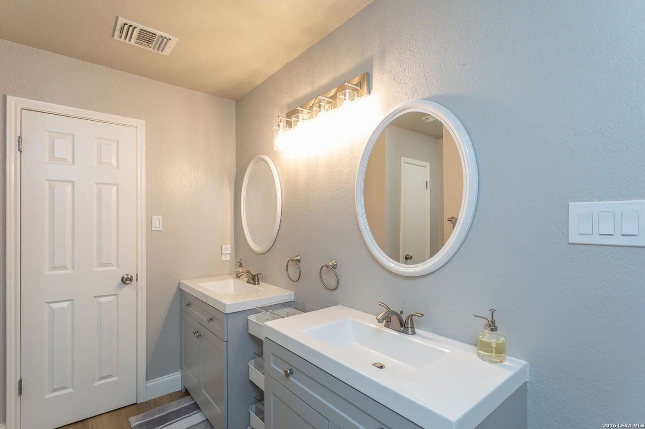 11306 Cedar Park - Photo 6 of 19