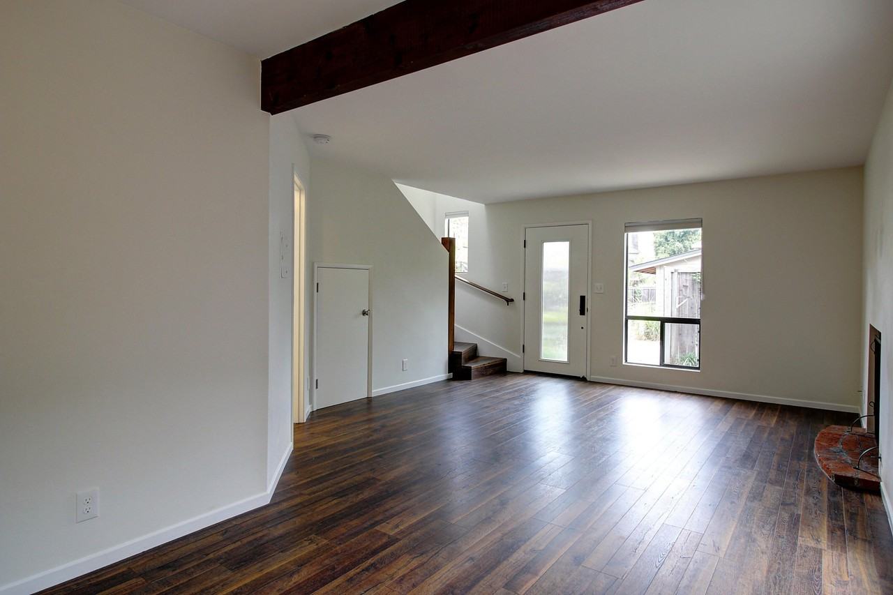 1624 Bath St #B - Photo 3 of 18