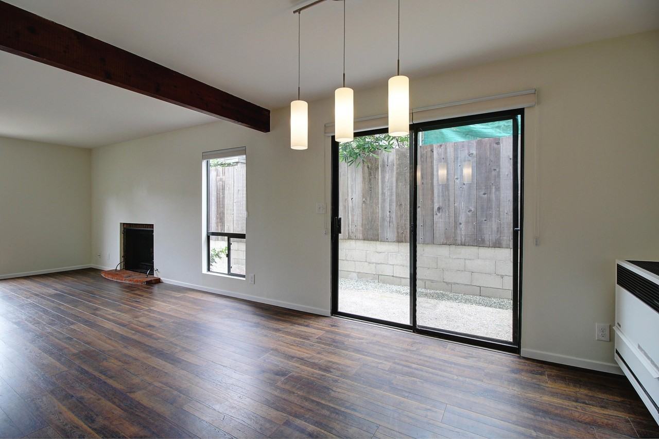1624 Bath St #B - Photo 5 of 18