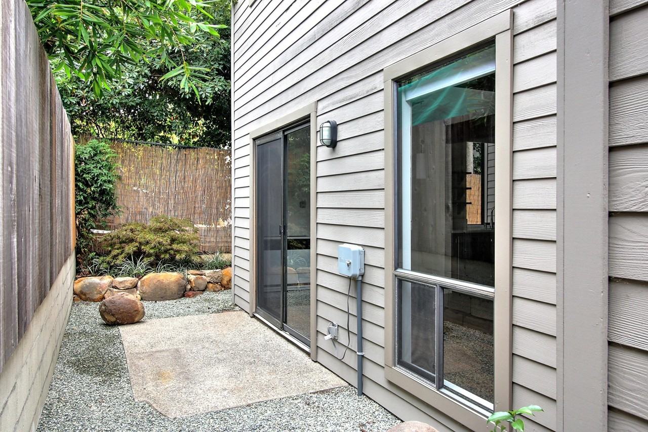 1624 Bath St #B - Photo 6 of 18