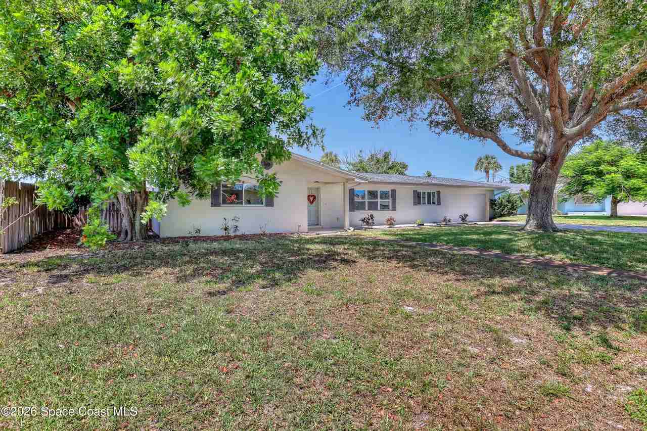 580 Pine Tree Dr - Photo 2 of 31