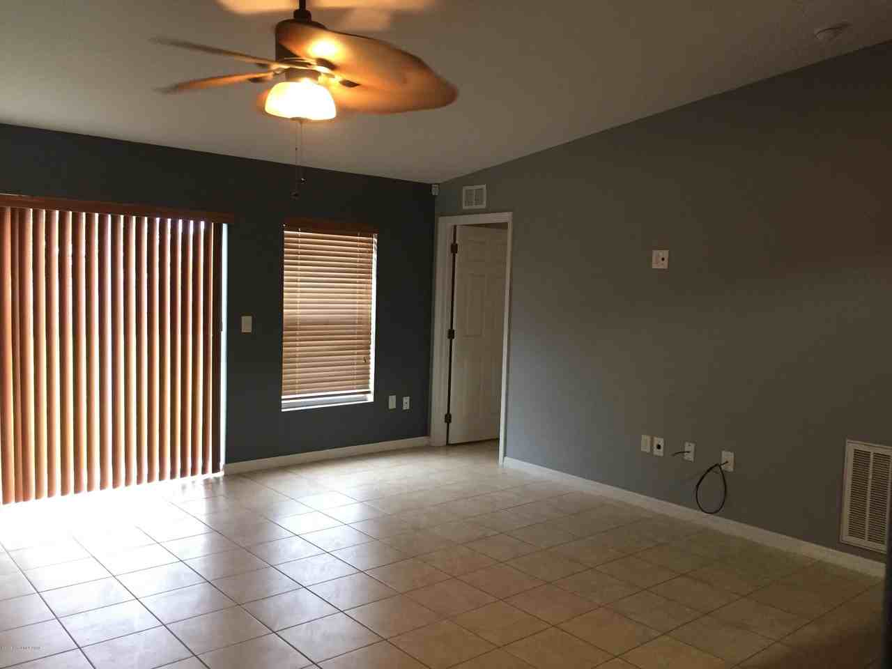 1034 Glencove Ave Nw - Photo 5 of 16