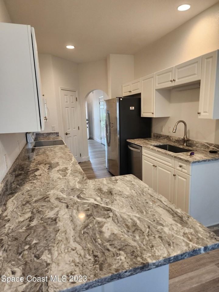 7958 Evelyn Ct - Photo 5 of 26