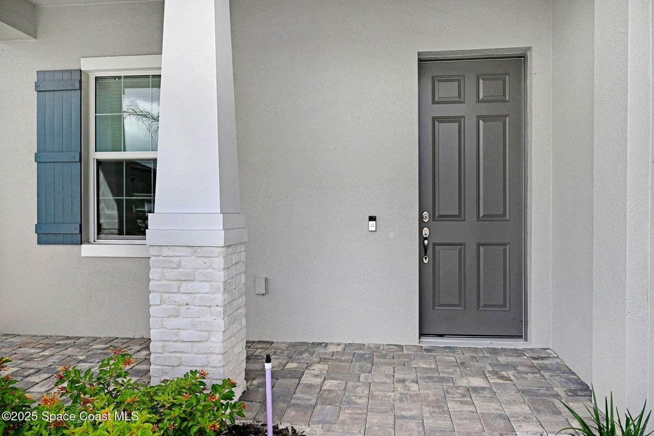 2988 Pangea Cir - Photo 3 of 40