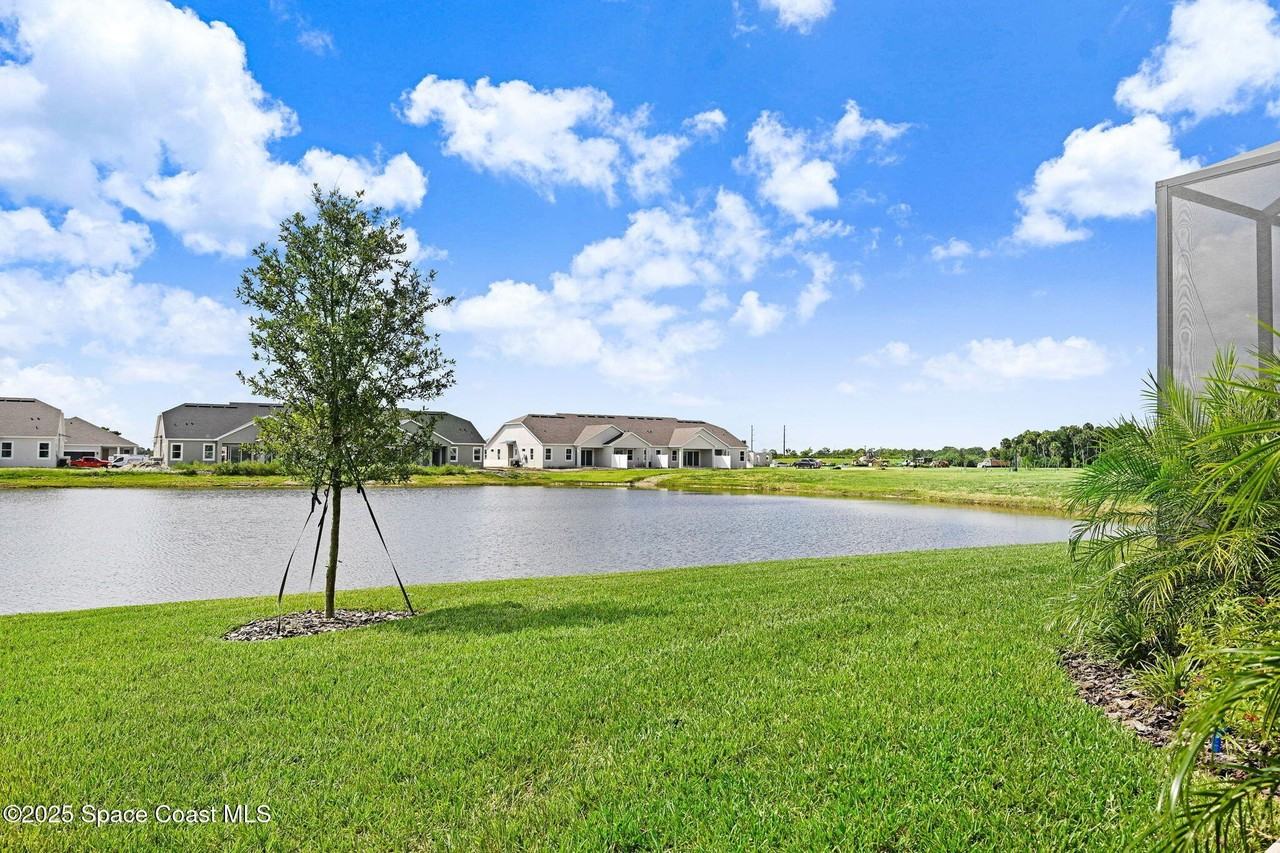 2988 Pangea Cir - Photo 4 of 40