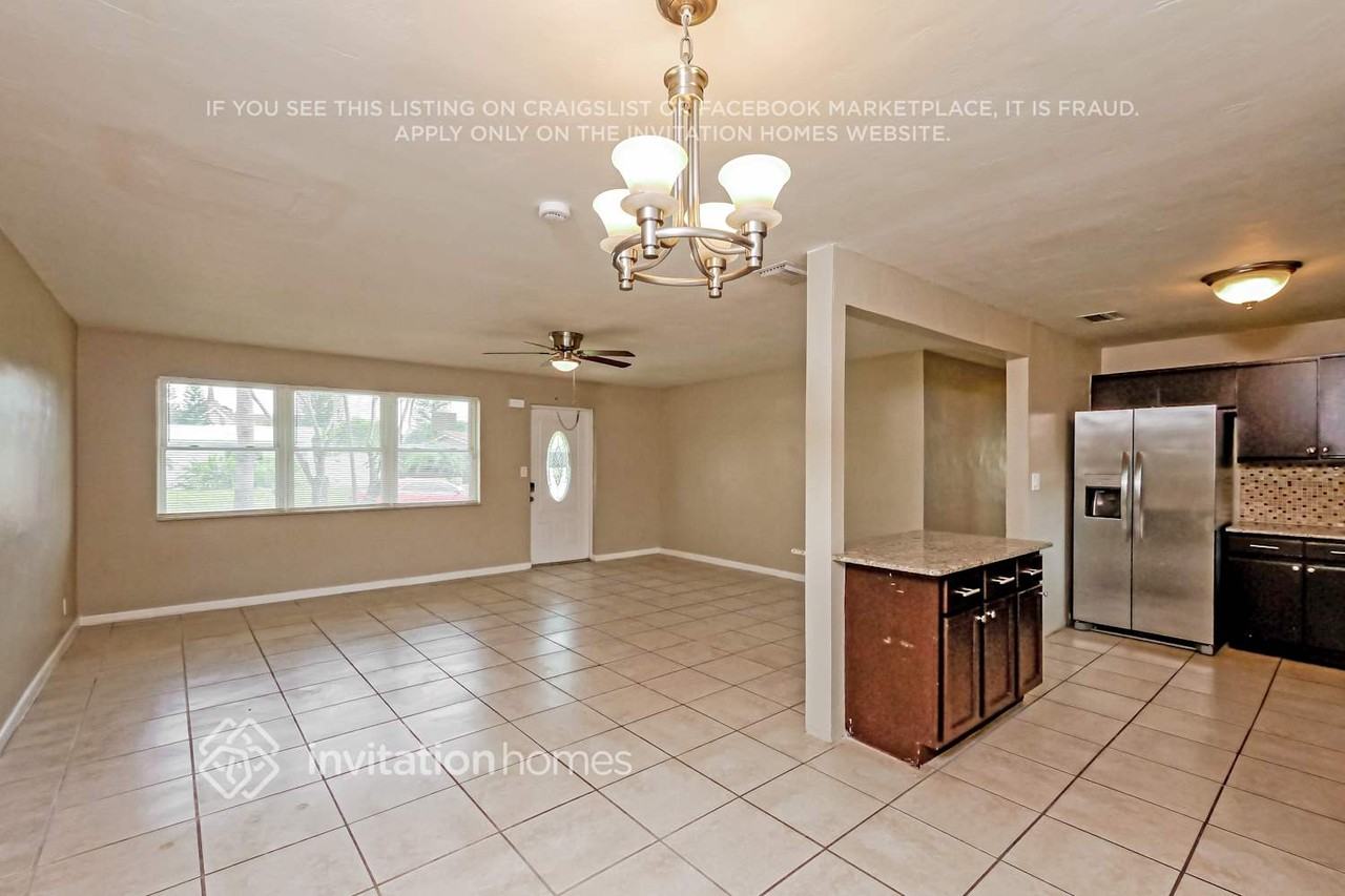 940 Se 5th St - Photo 6 of 17