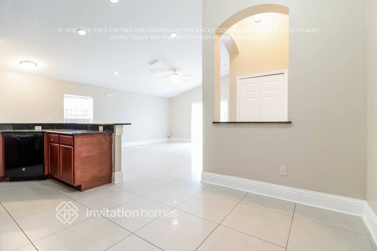 7918 Hidden Hollow Dr - Photo 6 of 21