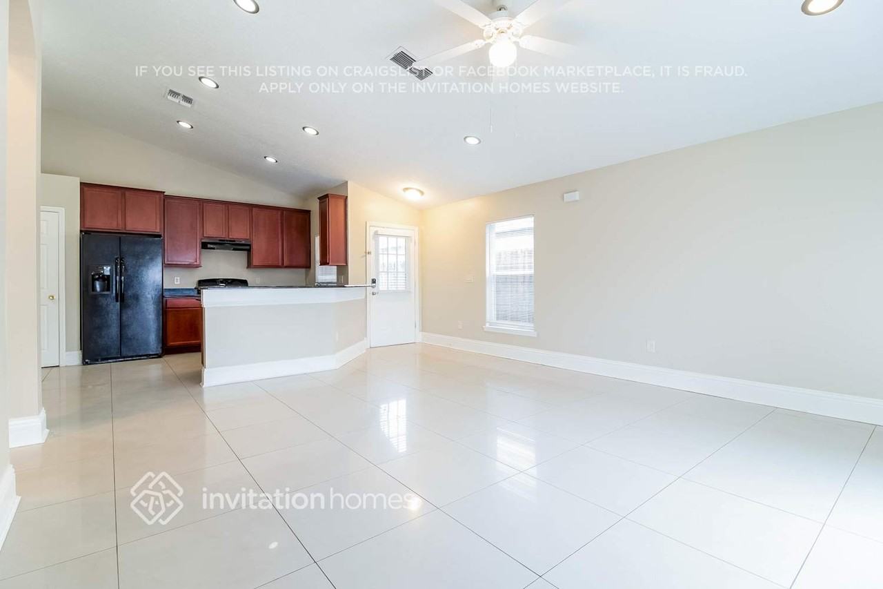 7918 Hidden Hollow Dr - Photo 7 of 21