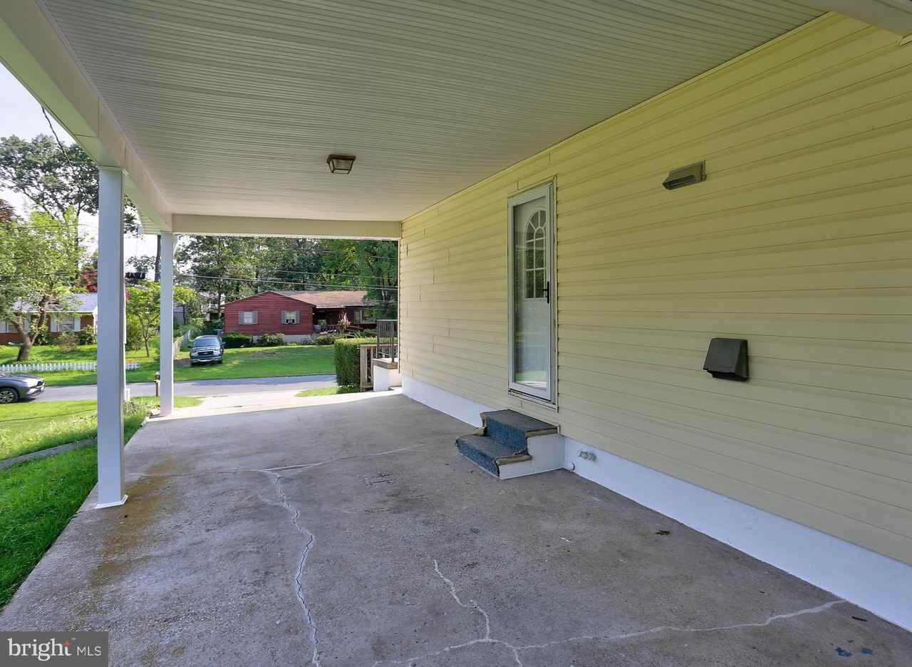 807 Danza Rd - Photo 5 of 48