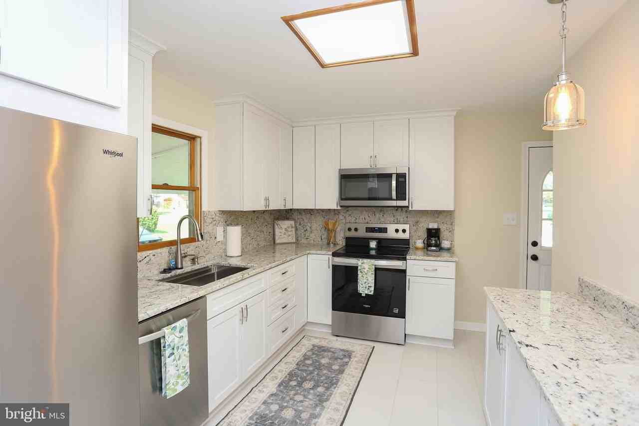 807 Danza Rd - Photo 6 of 48