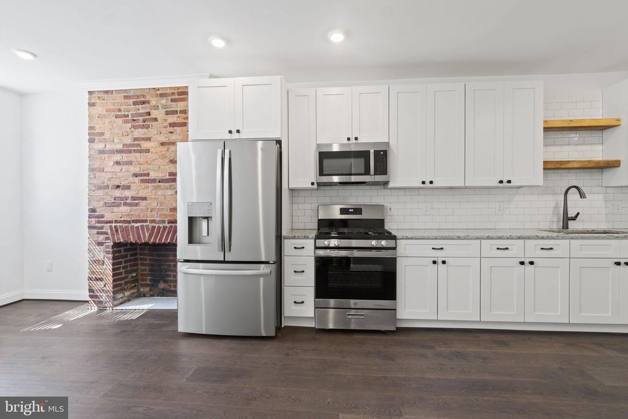 1008 Boyd St - Photo 3 of 24