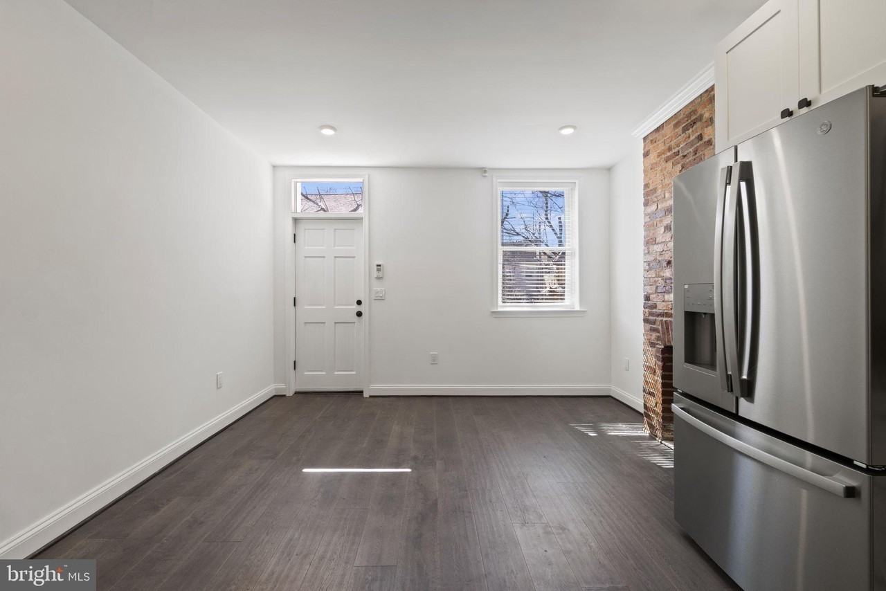 1008 Boyd St - Photo 5 of 24