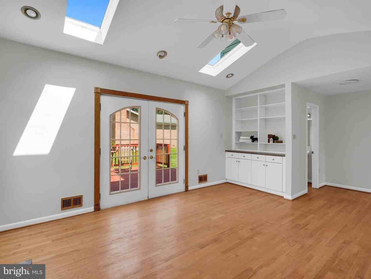11700 Tifton Dr - Photo 5 of 31
