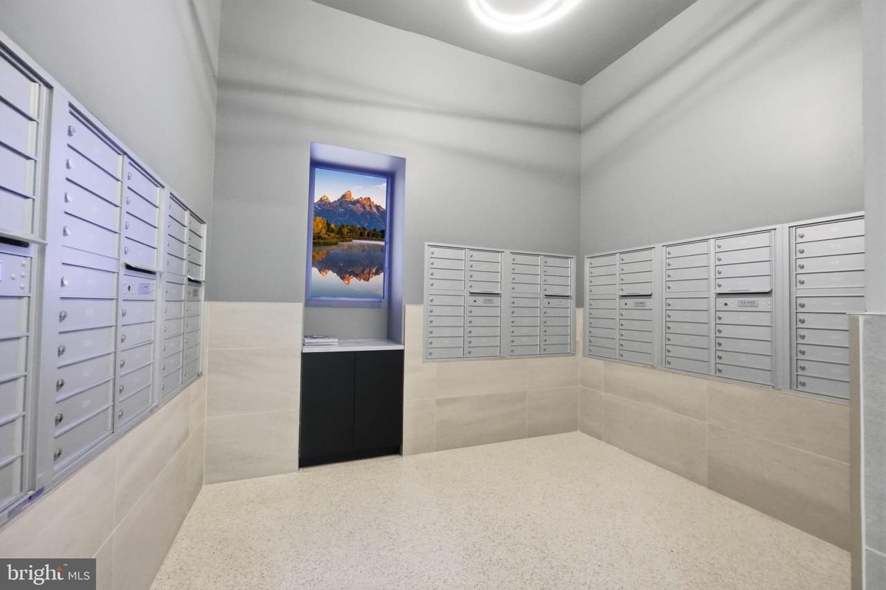157 Fleet St #513 - Photo 5 of 37