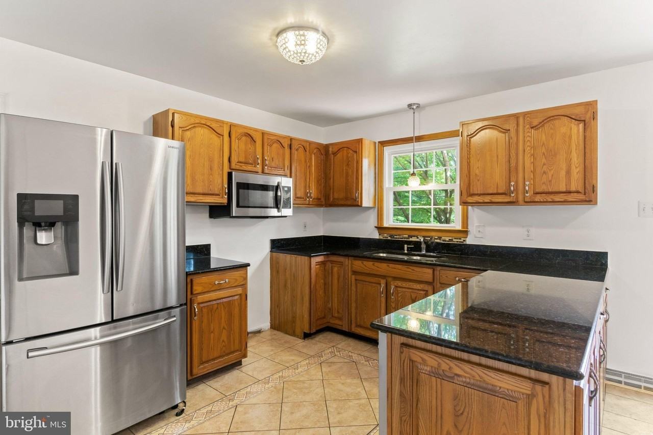 26 Princeton Pl - Photo 3 of 18