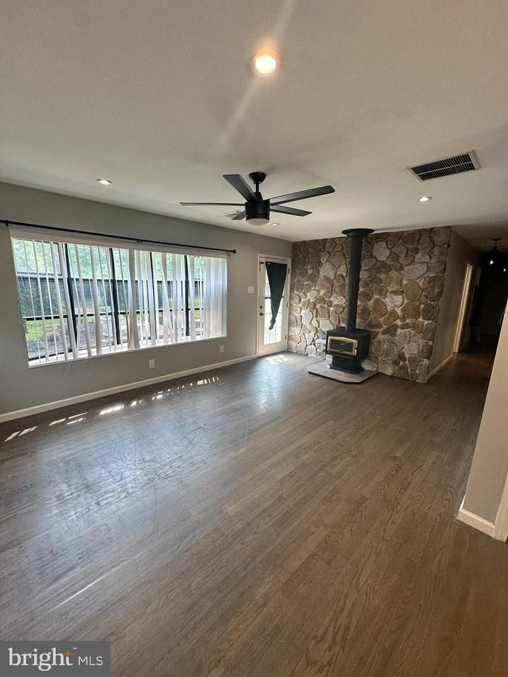 245 Rome Ave - Photo 2 of 12