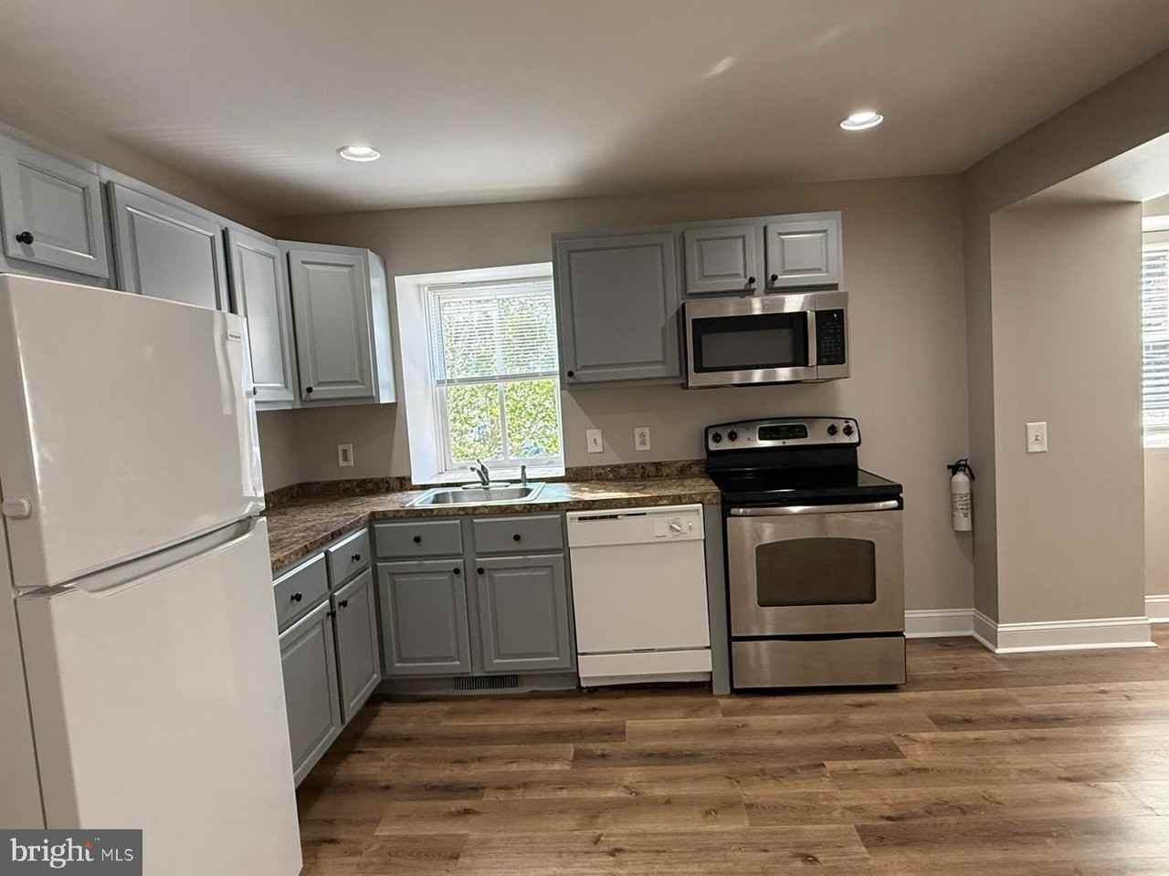 4338 Cresson St #1stFL - Photo 3 of 30