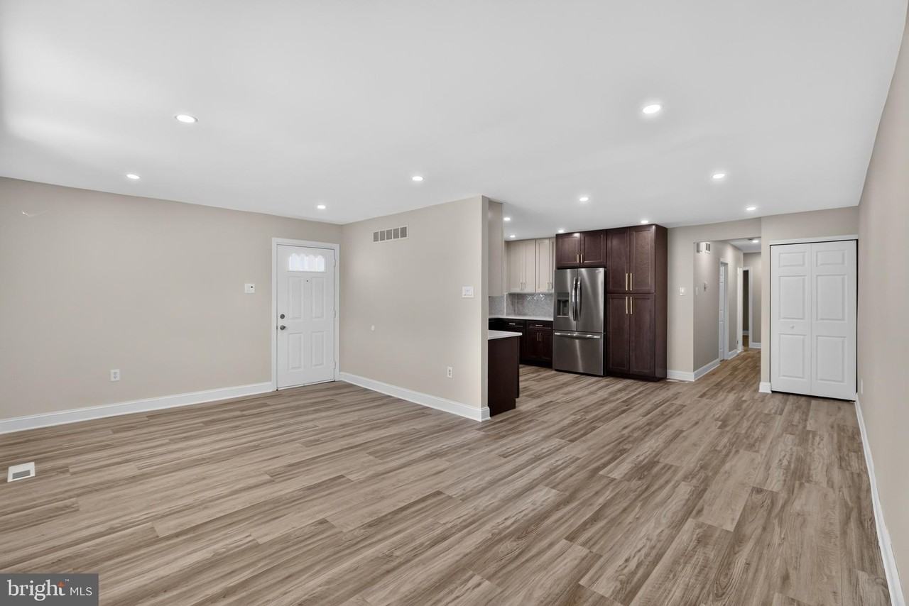 9312 Edmund St - Photo 5 of 30