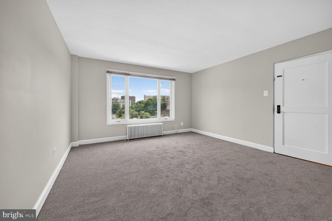 1410 N Quinn St #7 - Photo 4 of 18