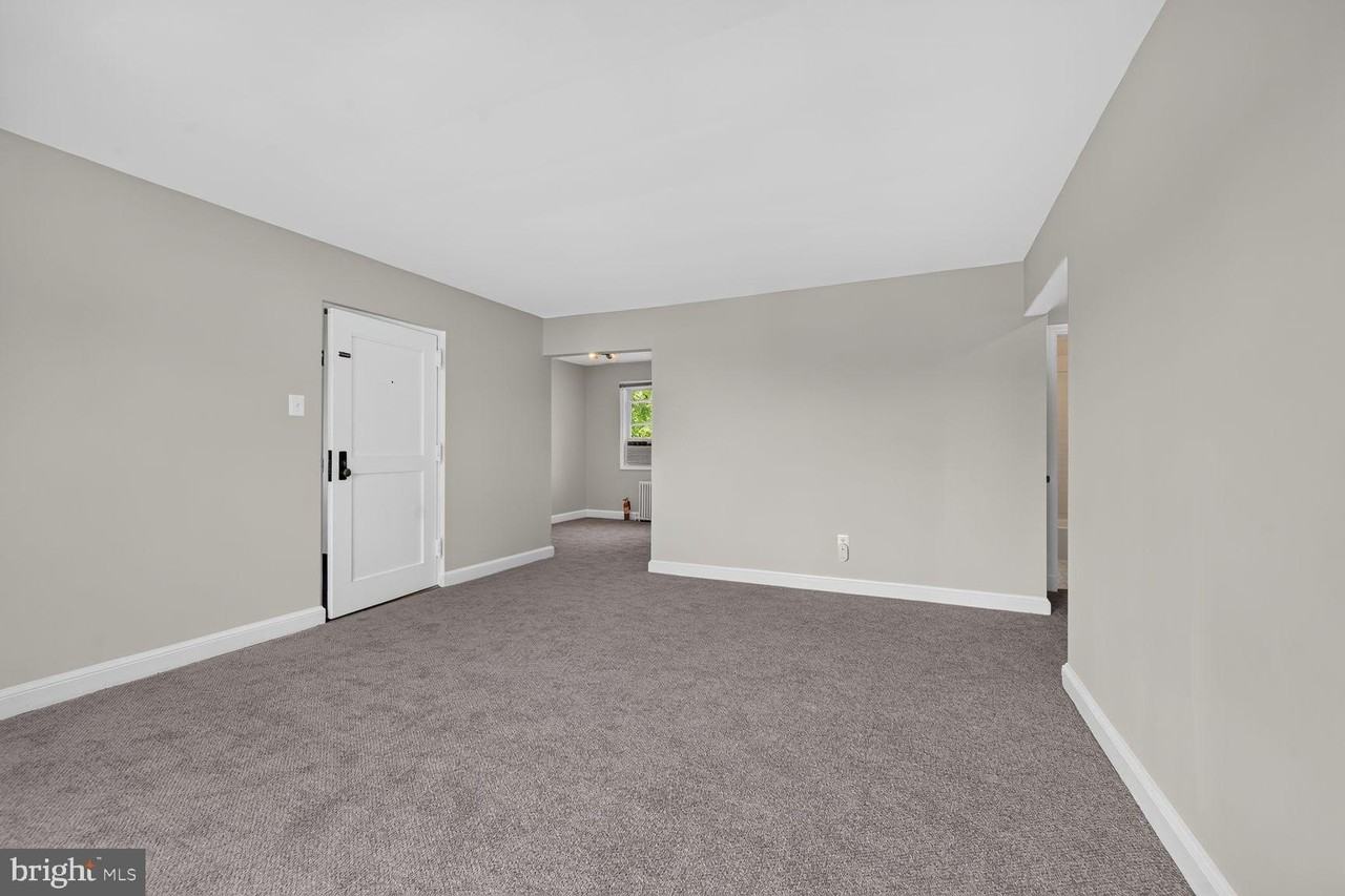 1410 N Quinn St #7 - Photo 5 of 18