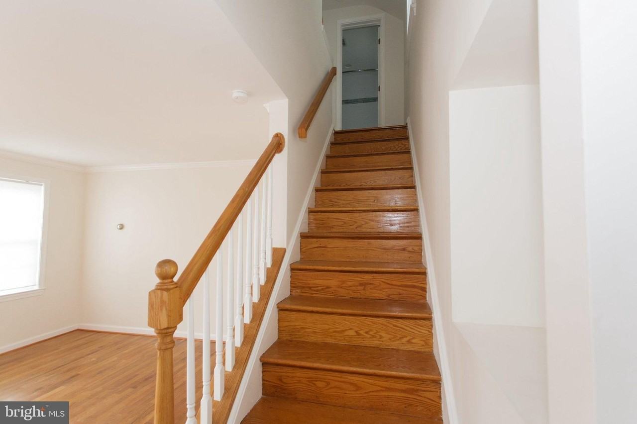 1419 N Longfellow St - Photo 4 of 50
