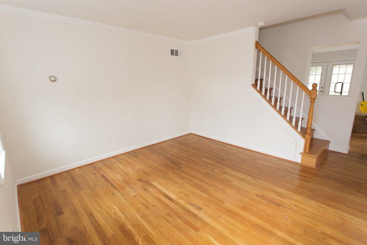 1419 N Longfellow St - Photo 7 of 50