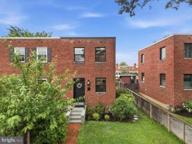 625 S Henry St - Photo 1 of 1