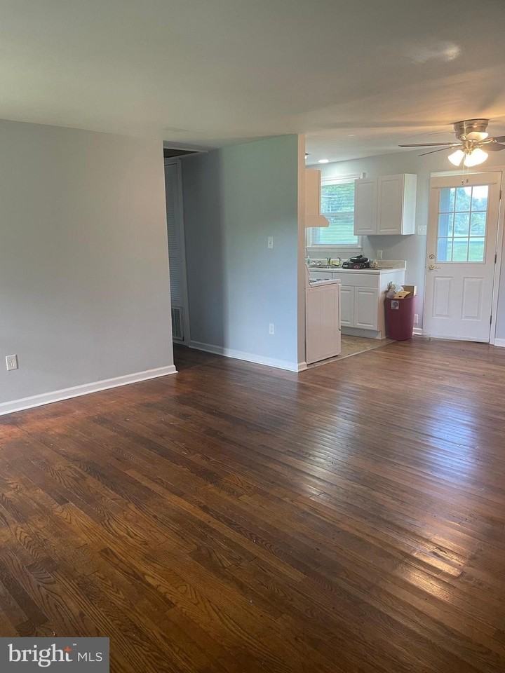 7364 Botha Rd - Photo 3 of 8