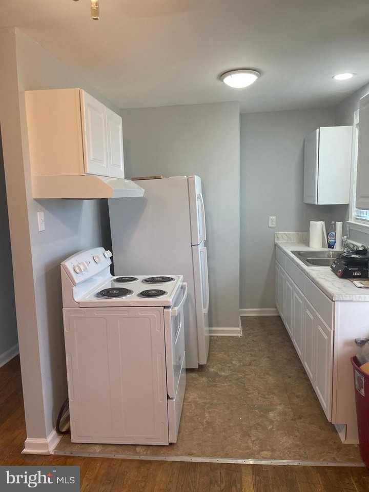 7364 Botha Rd - Photo 4 of 8