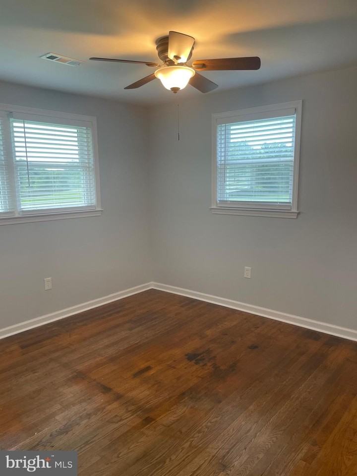 7364 Botha Rd - Photo 6 of 8