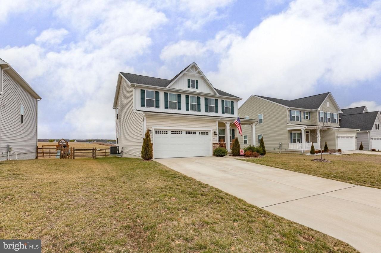 6427 Hawkeye Dr - Photo 4 of 50