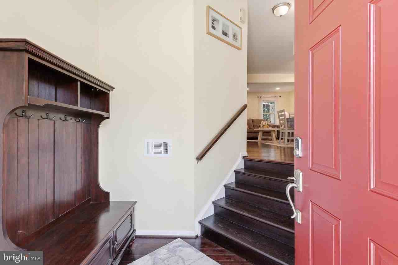 46645 Brownwood Sq - Photo 5 of 44