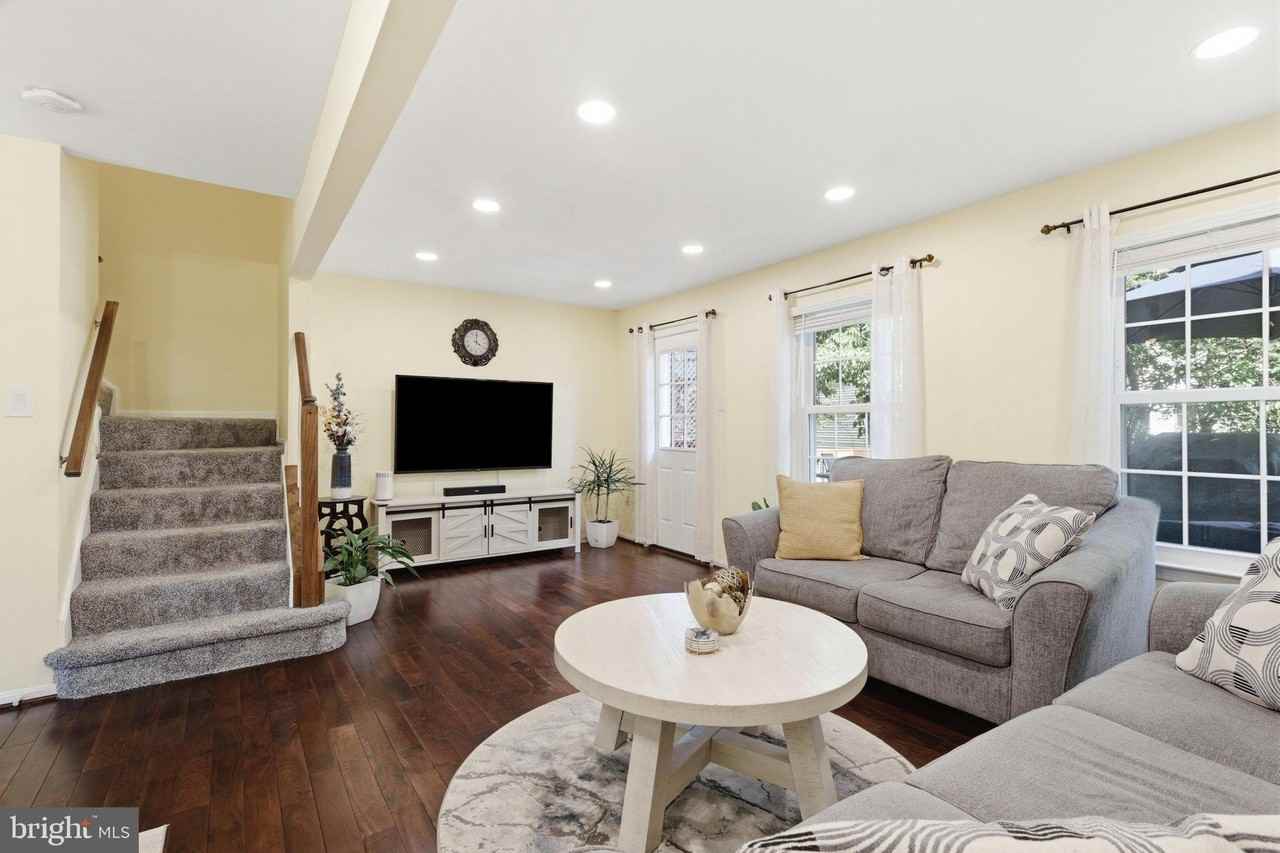 46645 Brownwood Sq - Photo 7 of 44