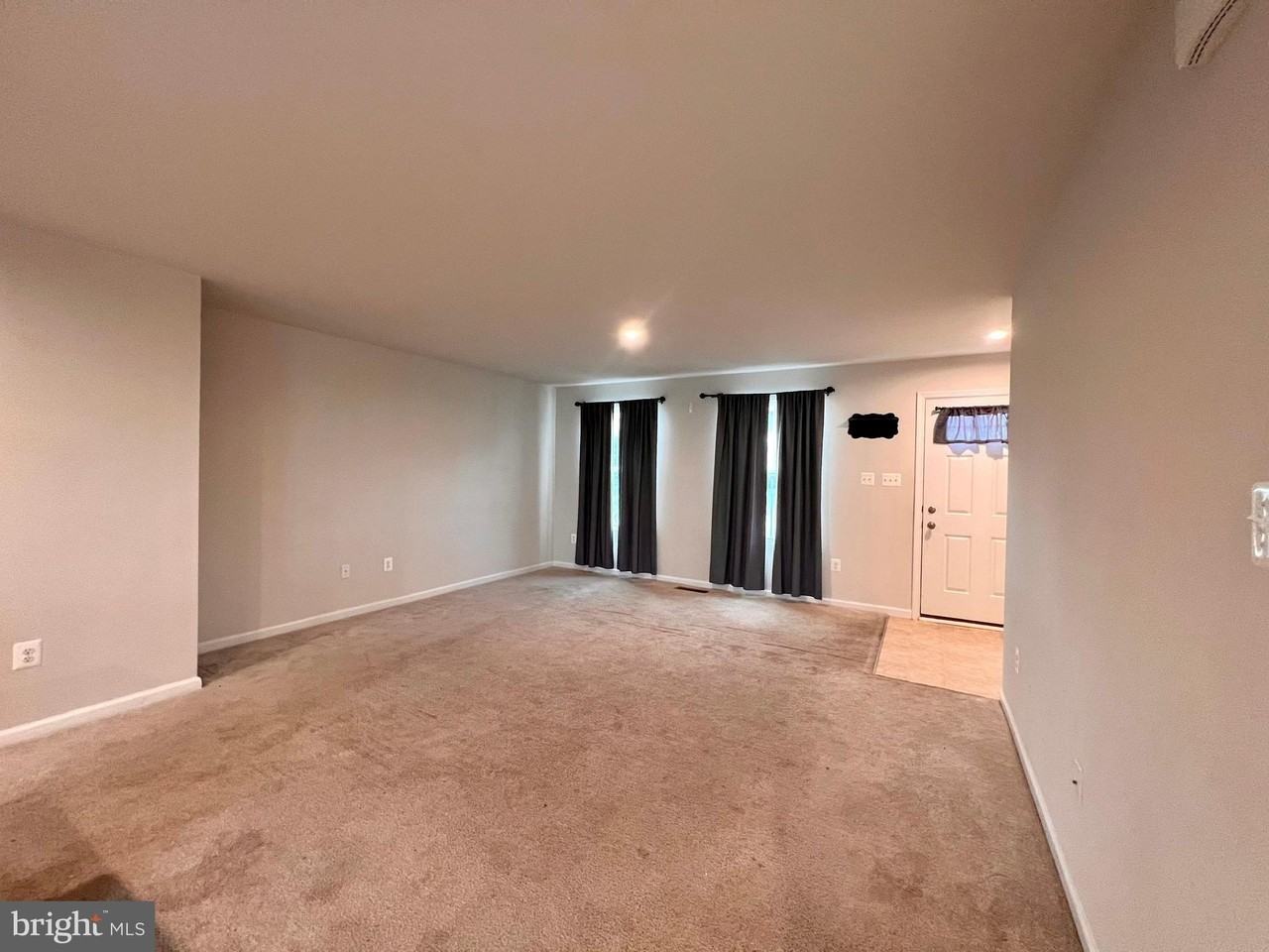 255 Severna Pkwy - Photo 4 of 45