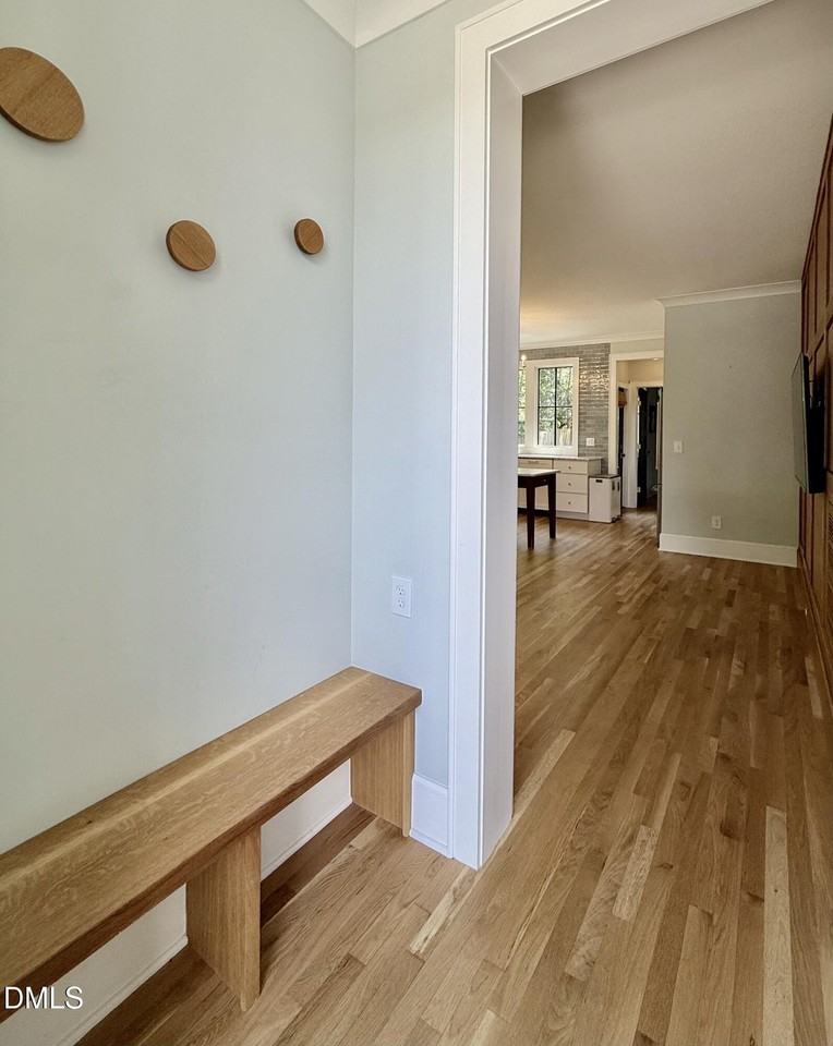1709 F St - Photo 3 of 39