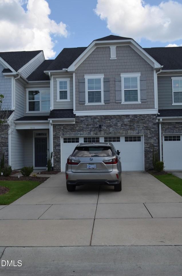1034 Craigmeade Dr - Photo 3 of 23