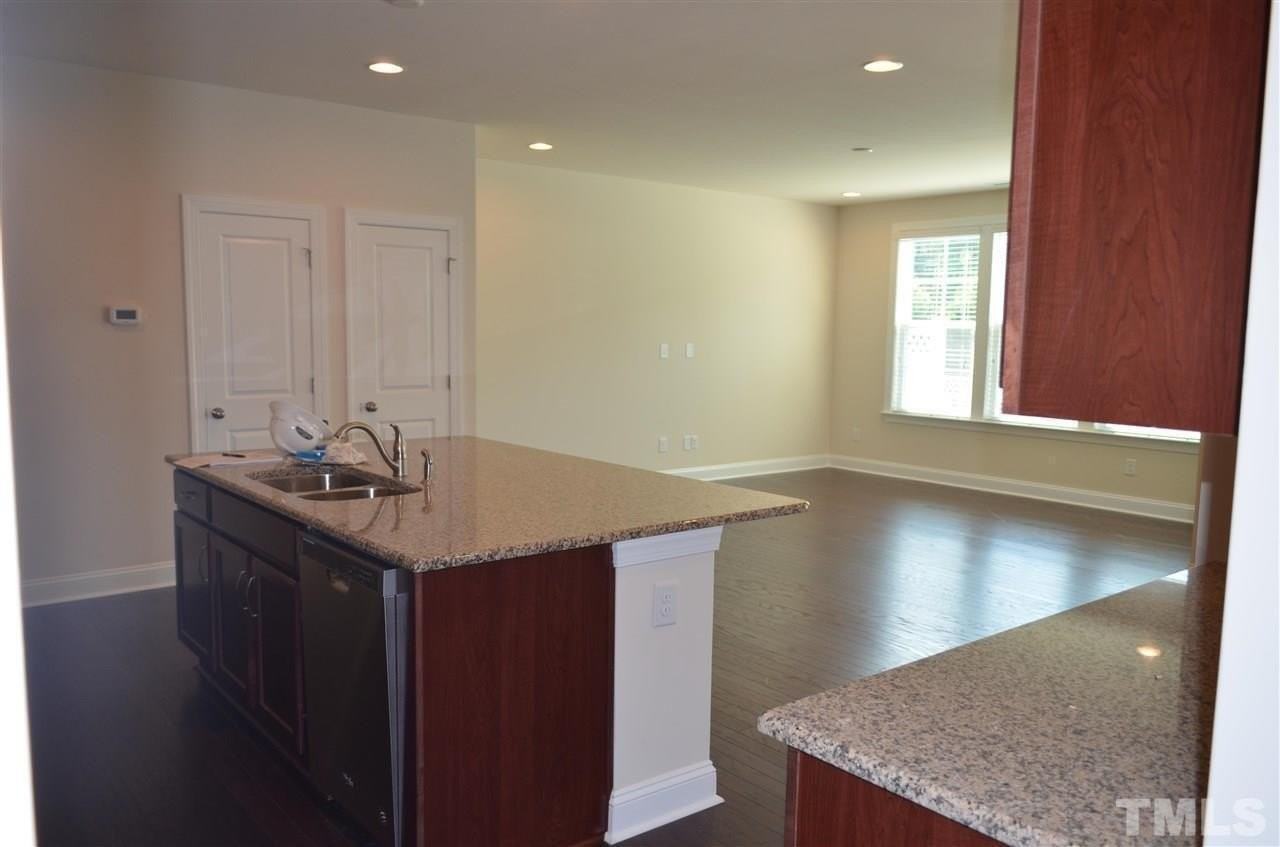 1034 Craigmeade Dr - Photo 5 of 23