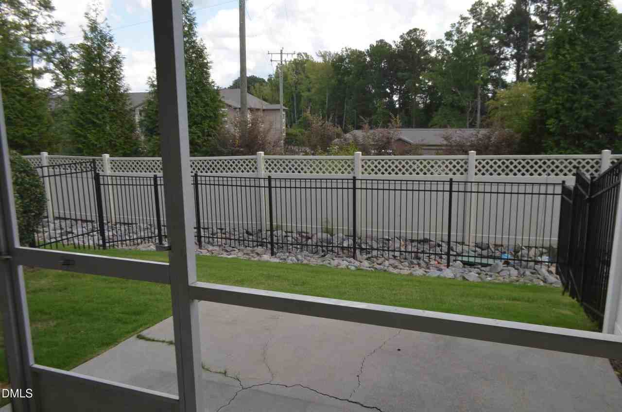 1034 Craigmeade Dr - Photo 7 of 40